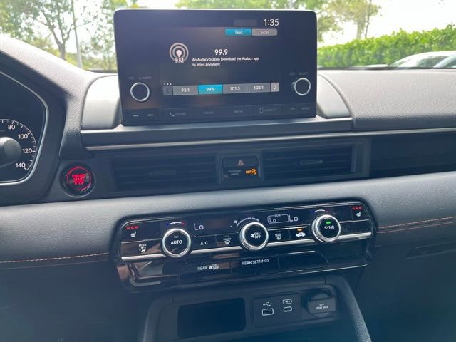 Used 2023 Honda Pilot Sport image 7