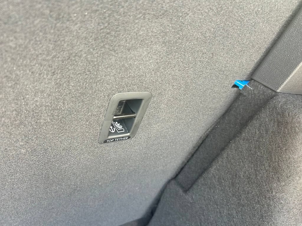 Certified 2022 Volkswagen Taos SE FWD image 40
