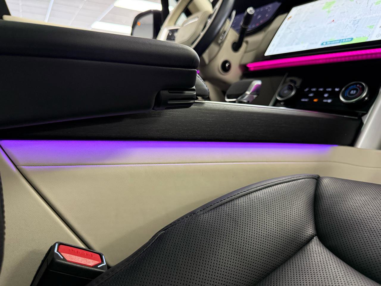 Used 2023 Land Rover Range Rover SE image 32