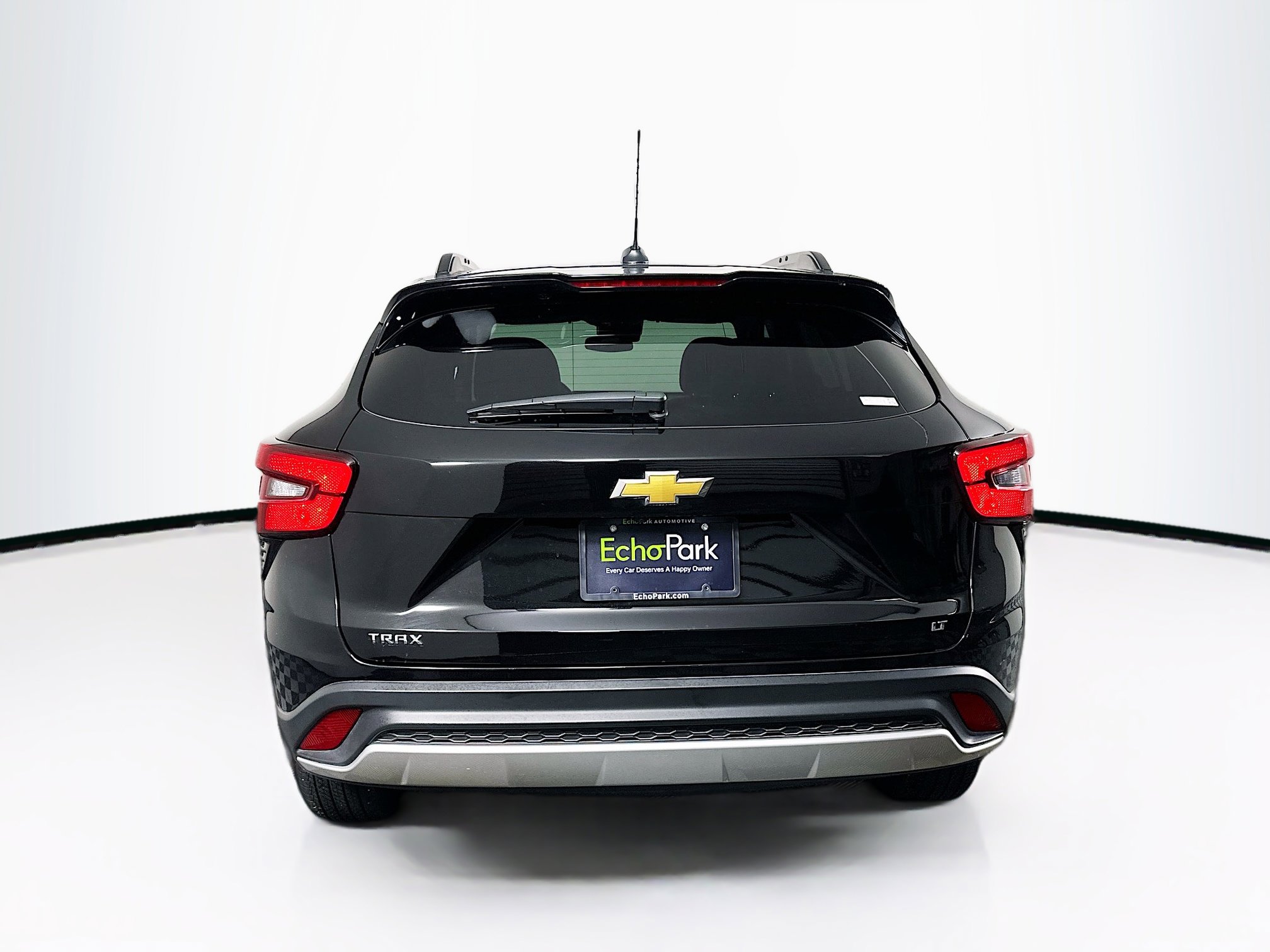 Used 2025 Chevrolet Trax LT image 7