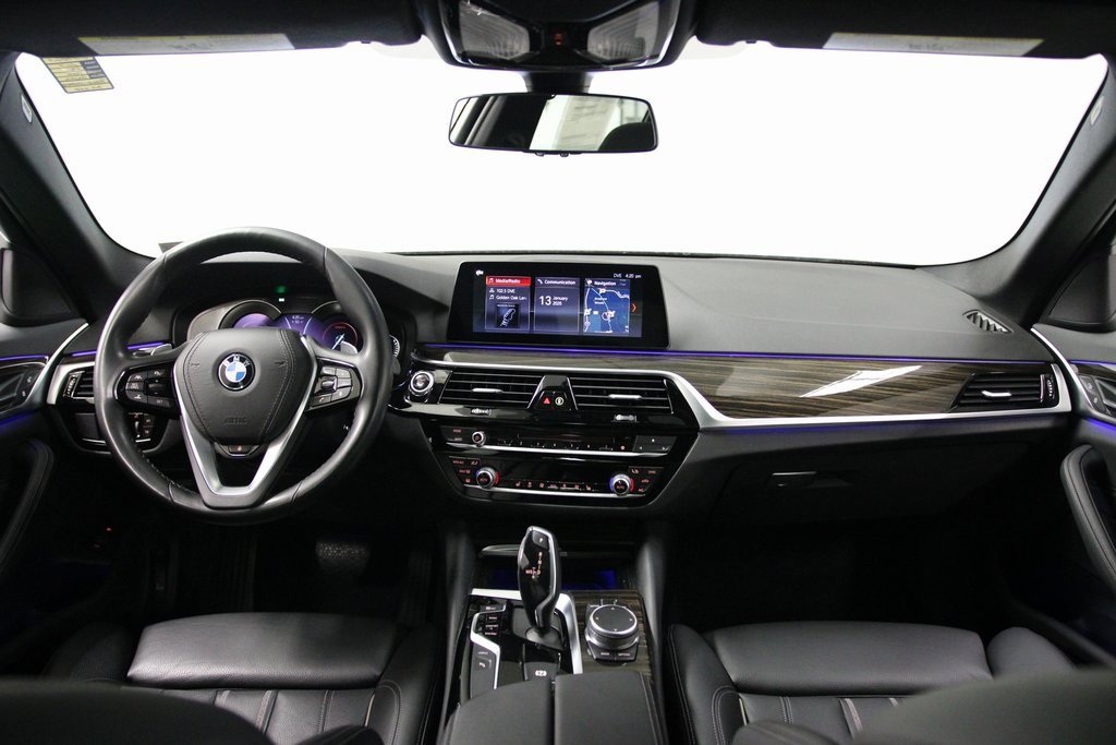 Used 2019 BMW 530e xDrive image 2