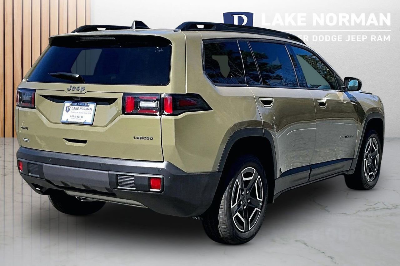 New 2026 Jeep Cherokee Laredo image 9