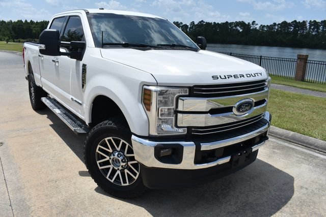 Used 2018 Ford F250 Lariat w/ Lariat Value Package AWD/4WD image 2