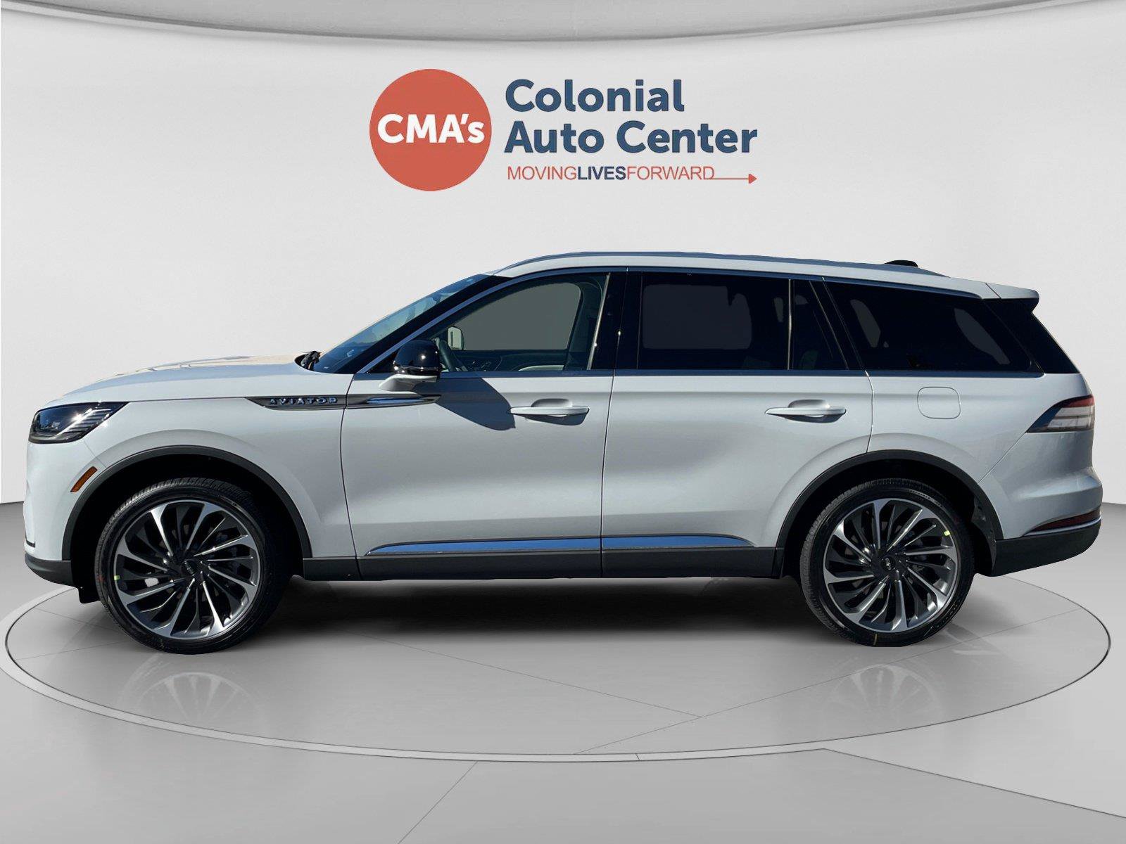 New 2027 Lincoln Aviator Reserve AWD/4WD image 2
