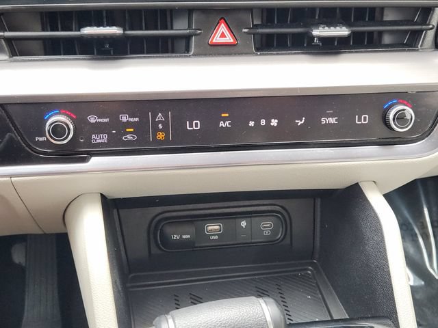 Used 2025 Kia Sportage EX FWD image 21