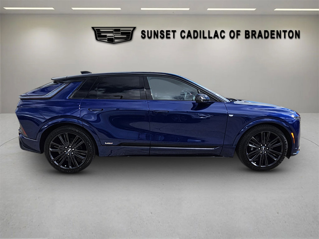 New 2026 Cadillac Lyriq V image 8