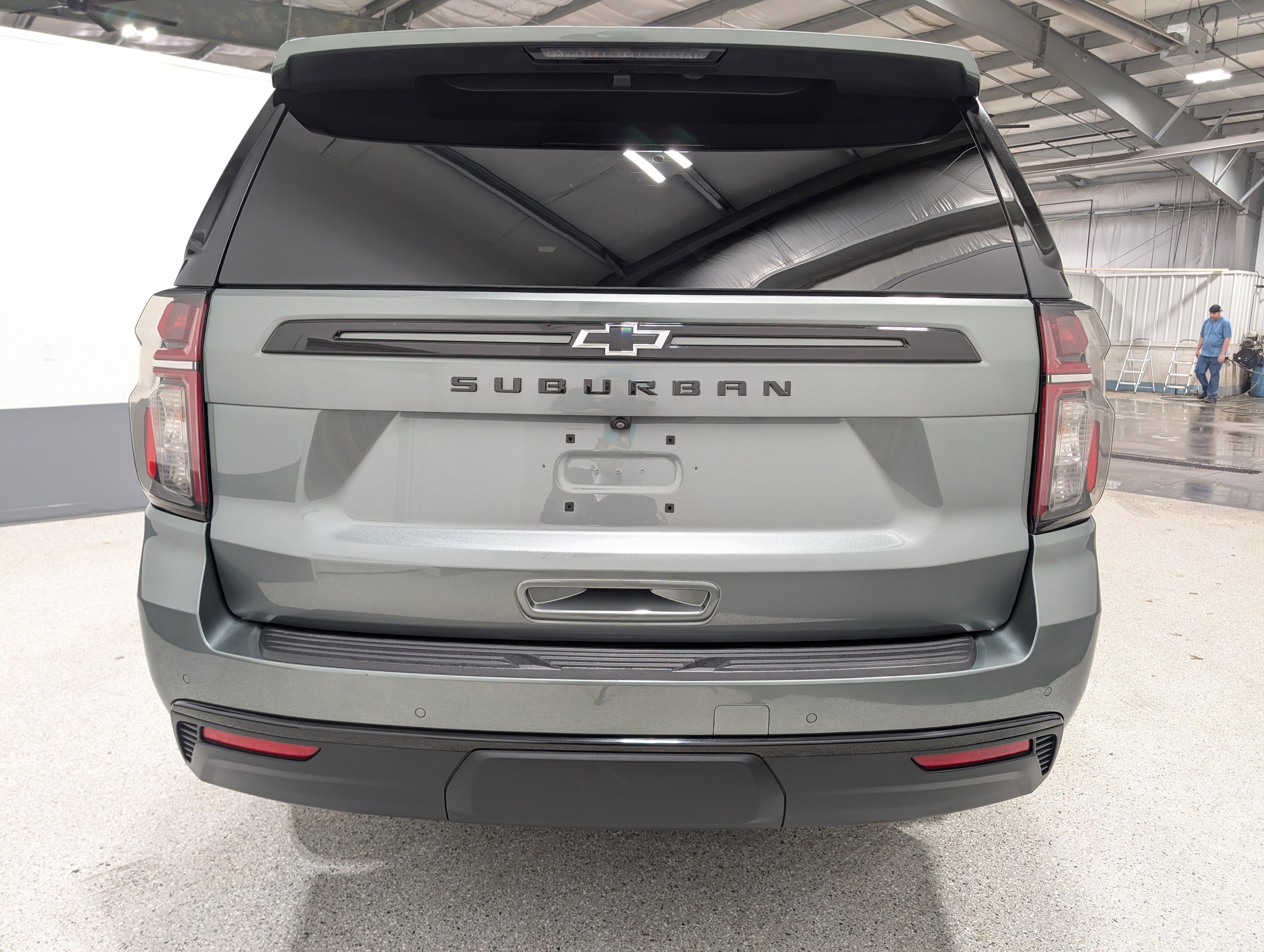 Used 2023 Chevrolet Suburban Z71 w/ Luxury Package image 4