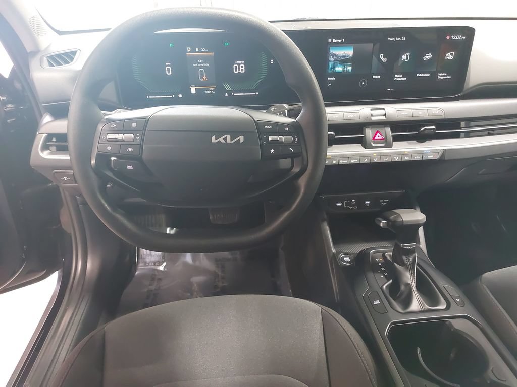 Used 2025 Kia K4 FWD image 15