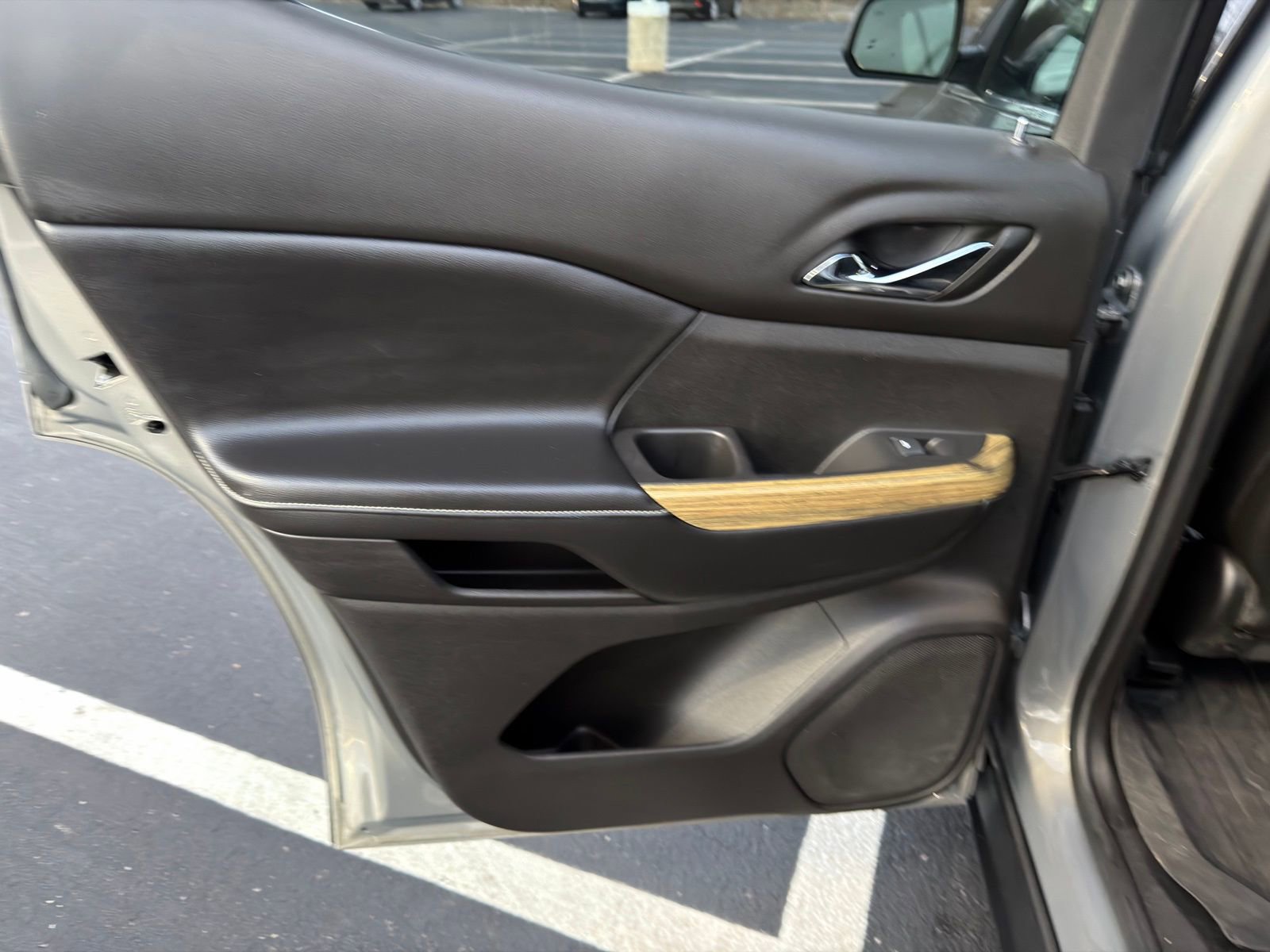 Used 2019 GMC Acadia Denali w/ Technology Package image 30