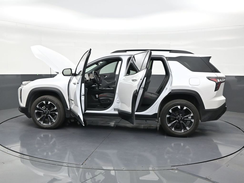 Used 2025 Chevrolet Equinox RS FWD image 30