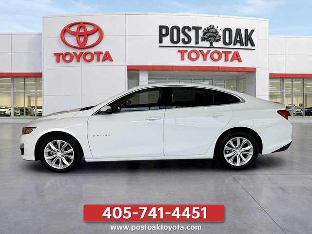 Used 2025 Chevrolet Malibu LT FWD image 2