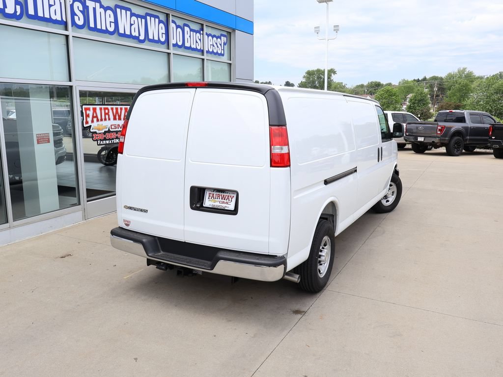 New 2026 Chevrolet Express 3500 Extended w/ Driver Convenience Package RWD image 33