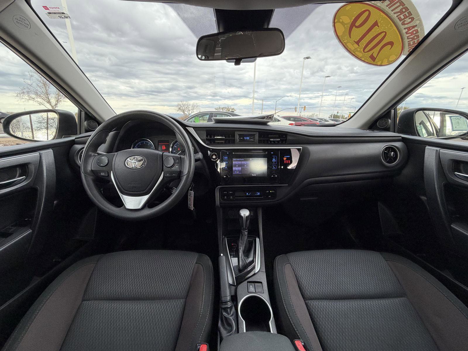 Used 2019 Toyota Corolla LE image 23