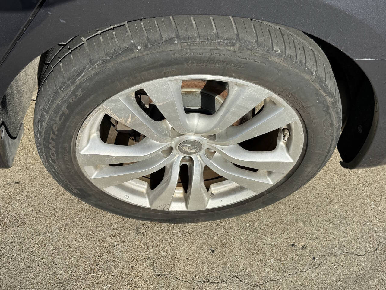 Used 2010 INFINITI M35 w/ Technology Pkg RWD image 24