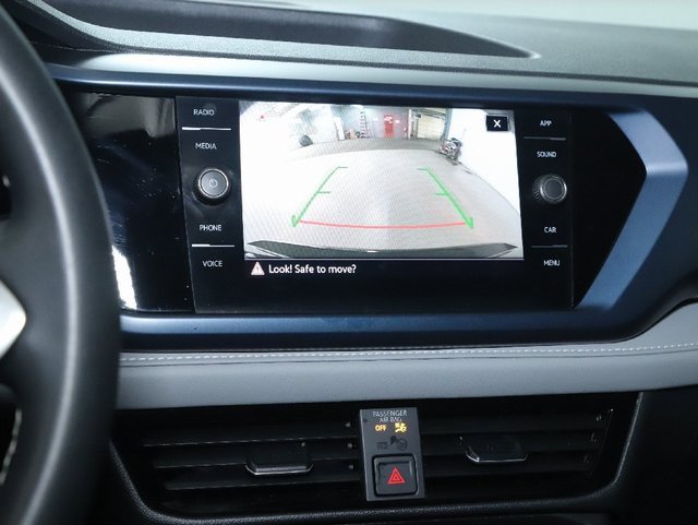 Used 2024 Volkswagen Taos SE image 31