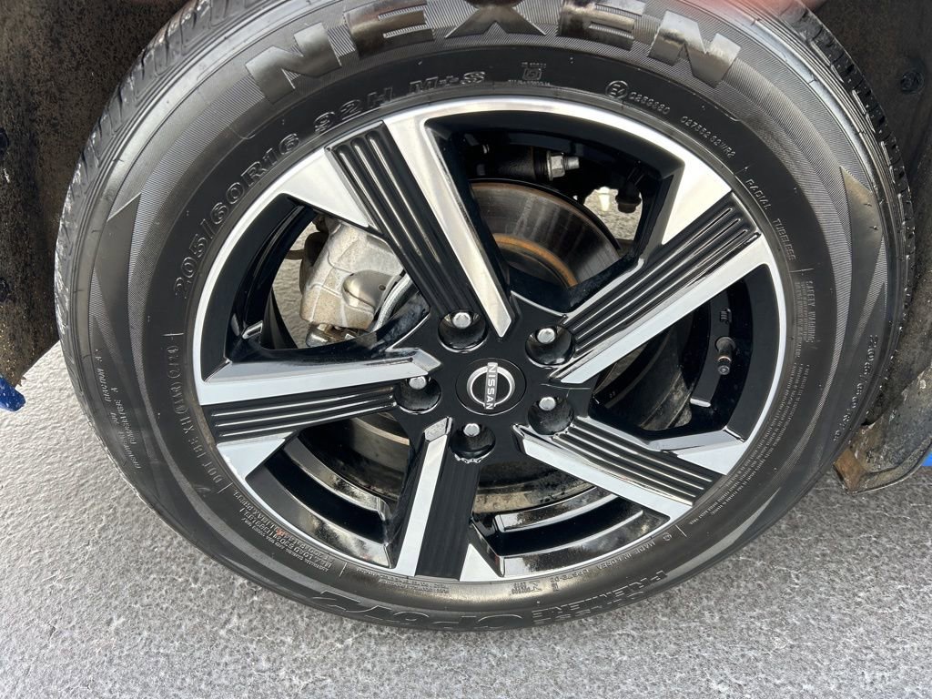 Used 2024 Nissan Sentra SV image 23