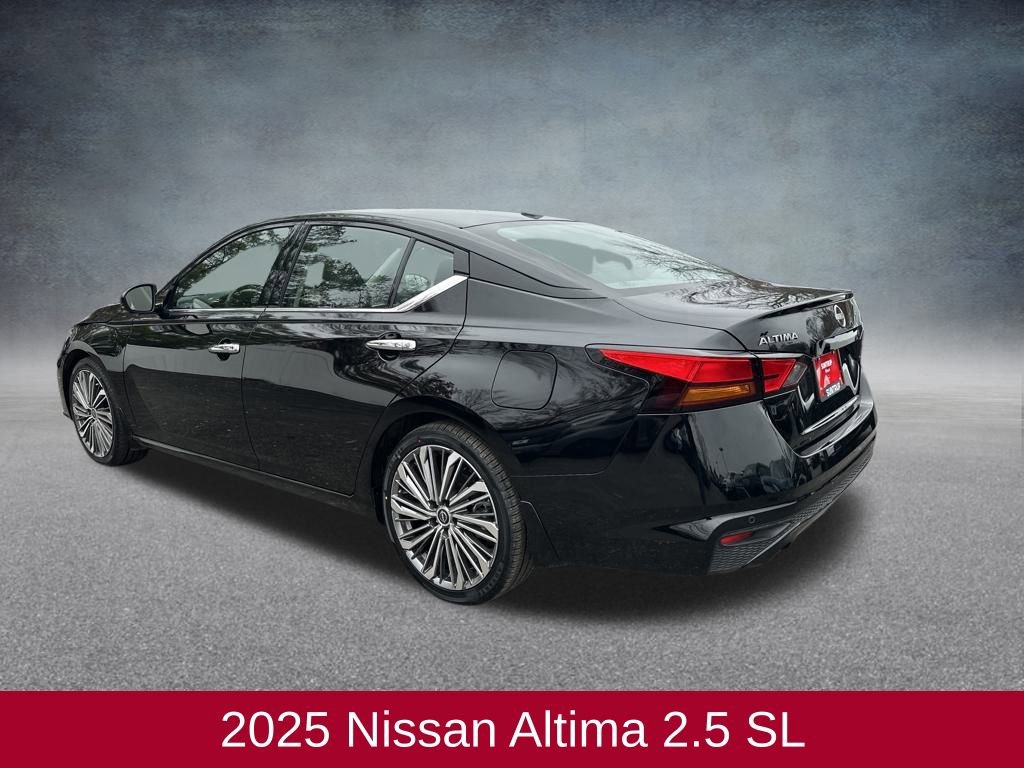 Used 2025 Nissan Altima 2.5 SL image 3