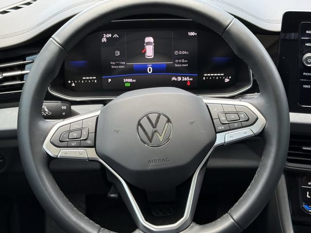 Used 2026 Volkswagen Jetta SE FWD image 9