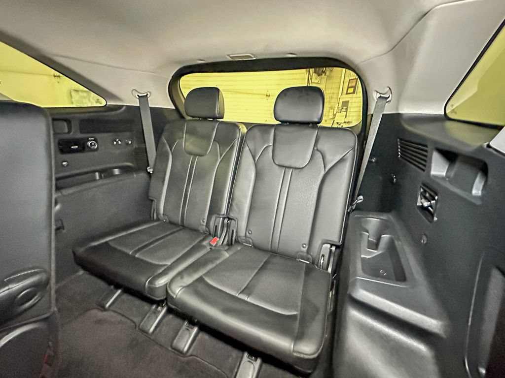 Used 2021 Kia Sorento EX AWD/4WD image 29