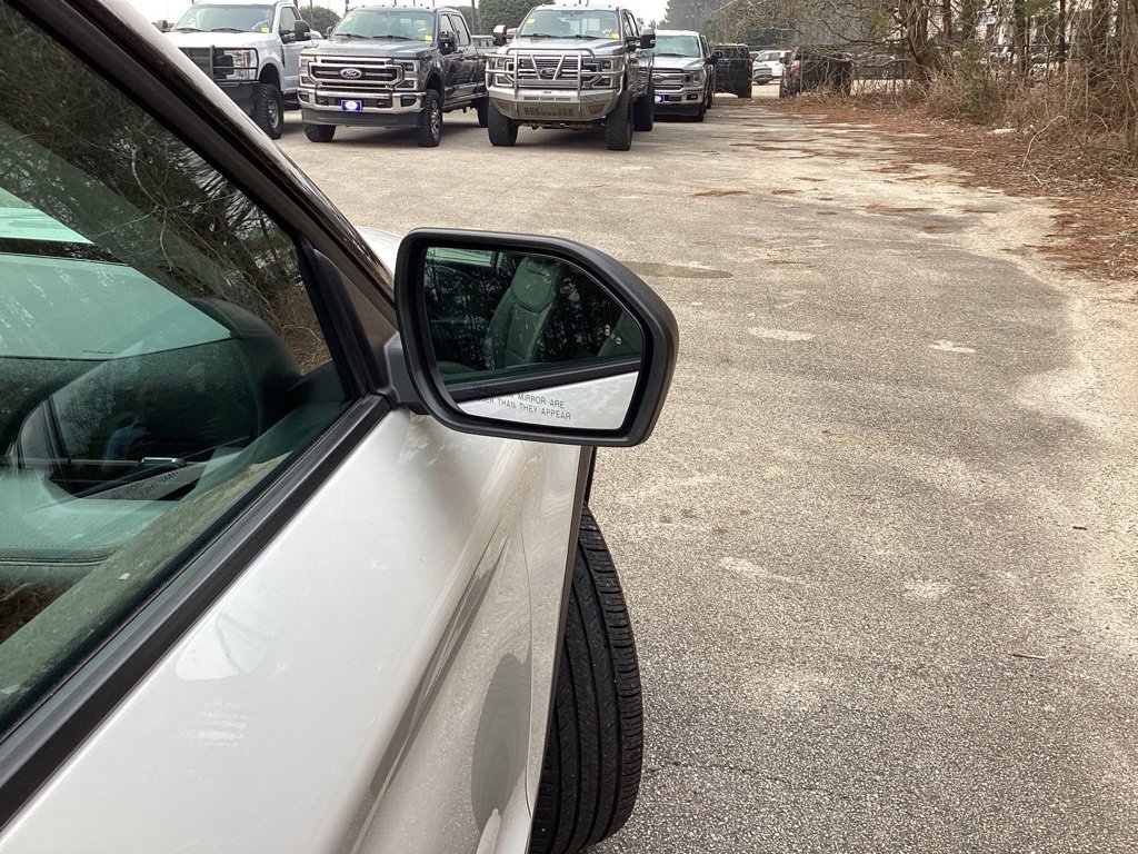 Used 2025 Ford Explorer Active w/ Active Comfort Package image 27