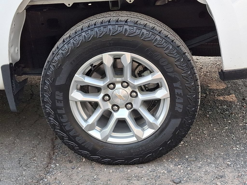 Certified 2024 Chevrolet Silverado 1500 LT AWD/4WD image 31