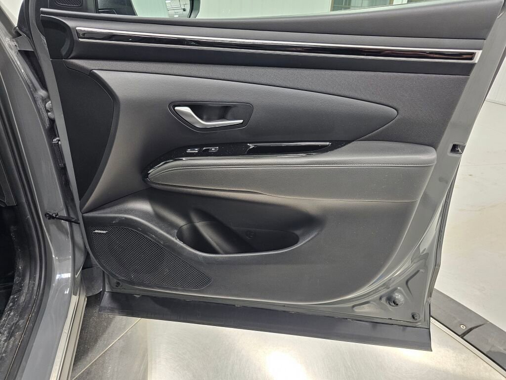 Used 2022 Hyundai Santa Cruz Limited image 38