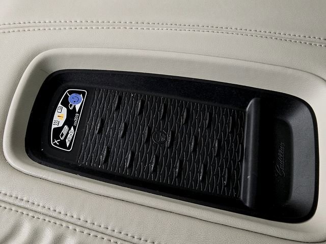 Used 2016 Cadillac Escalade Luxury image 29