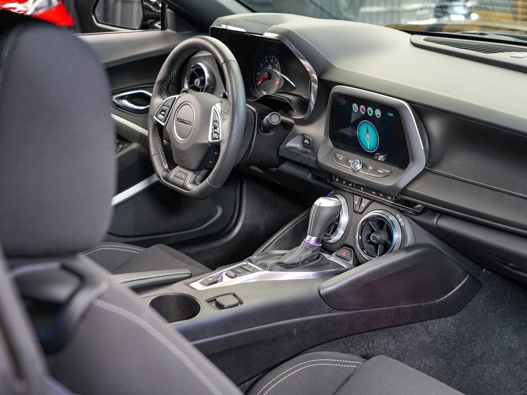 Used 2017 Chevrolet Camaro SS RWD image 18