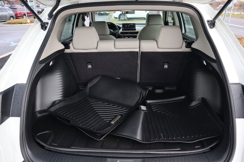 Used 2025 Honda HR-V LX image 32
