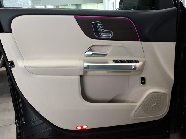 New 2026 Mercedes-Benz GLB 250 image 12