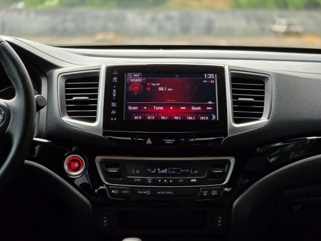 Used 2017 Honda Ridgeline Black Edition image 16