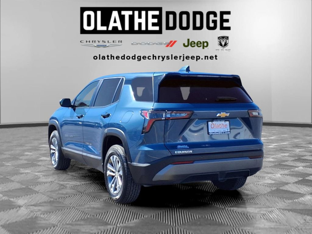 Used 2025 Chevrolet Equinox LT image 3