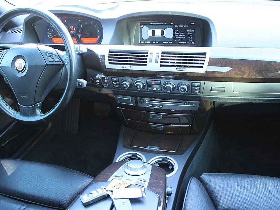 Used 2007 BMW 750i RWD image 20