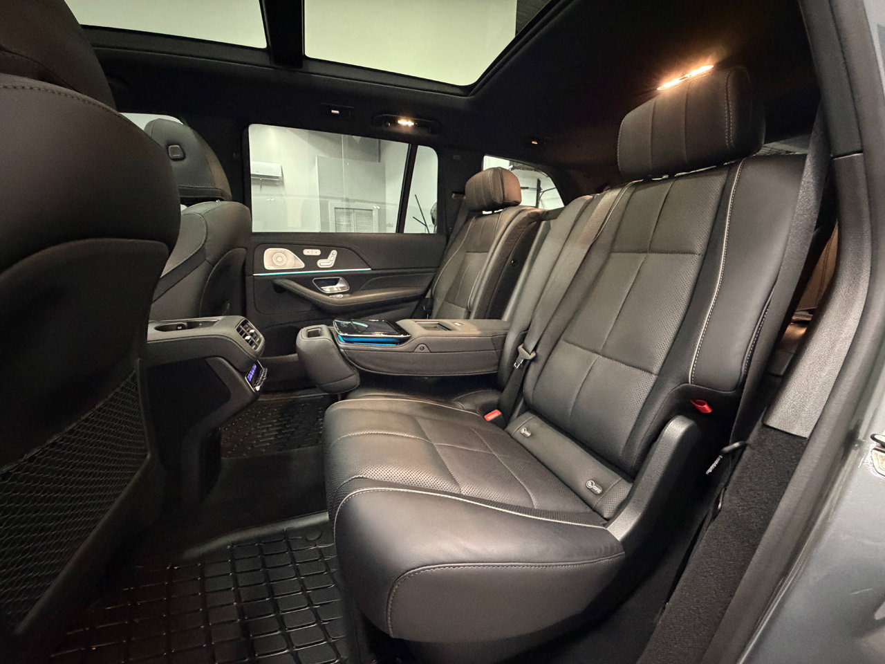 Used 2022 Mercedes-Benz GLS 580 4MATIC image 15