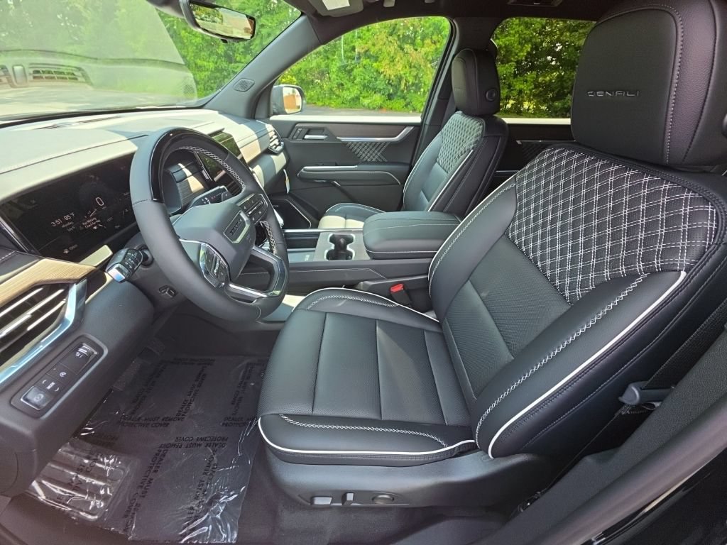 New 2026 GMC Acadia Denali w/ Super Cruise Package FWD image 11