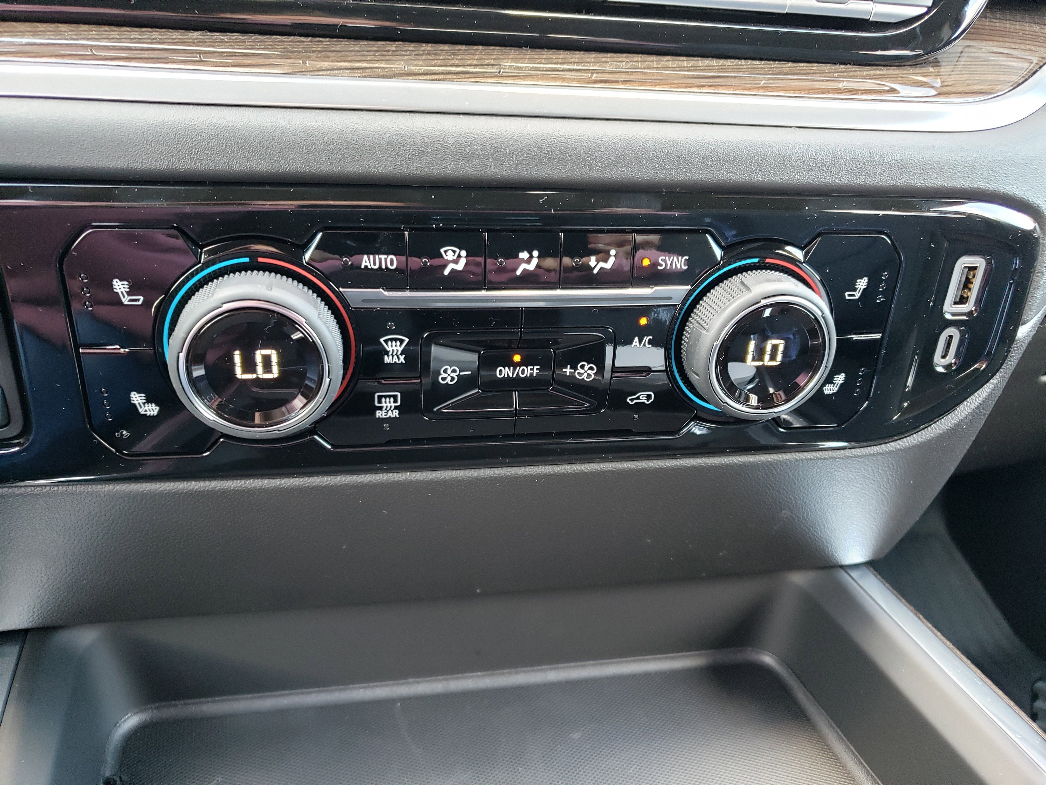 New 2026 Chevrolet Silverado 2500 LT image 24