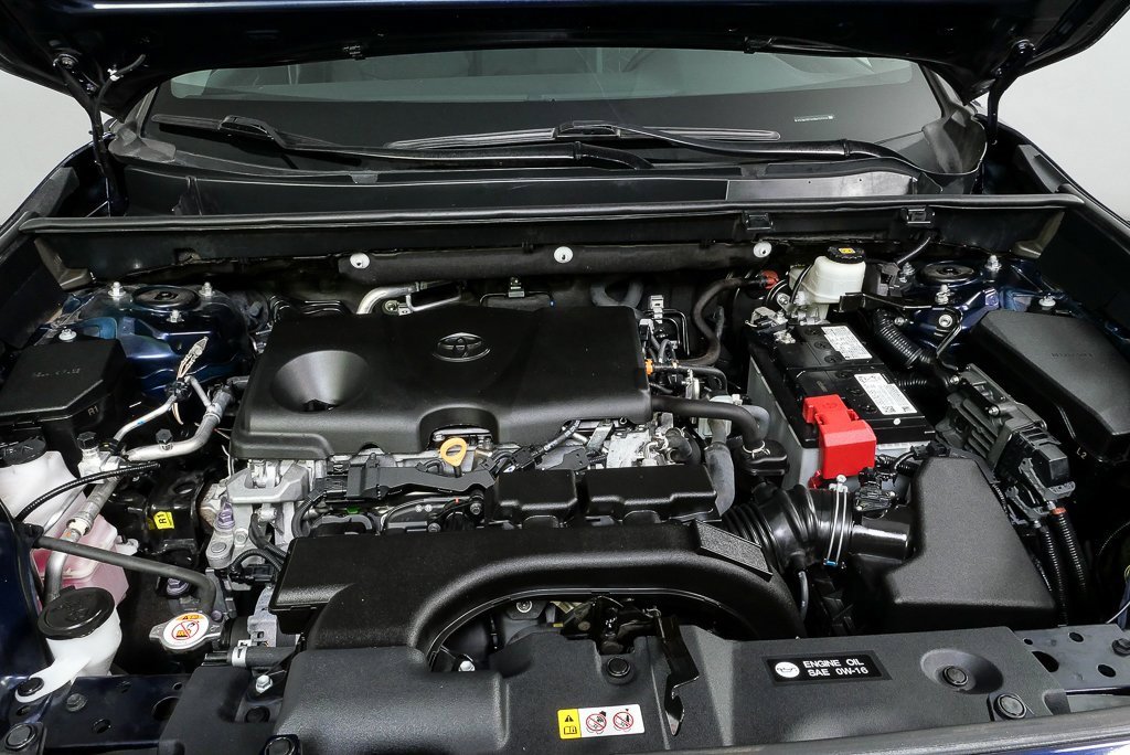 Used 2021 Toyota RAV4 XLE w/ Convenience Package image 33