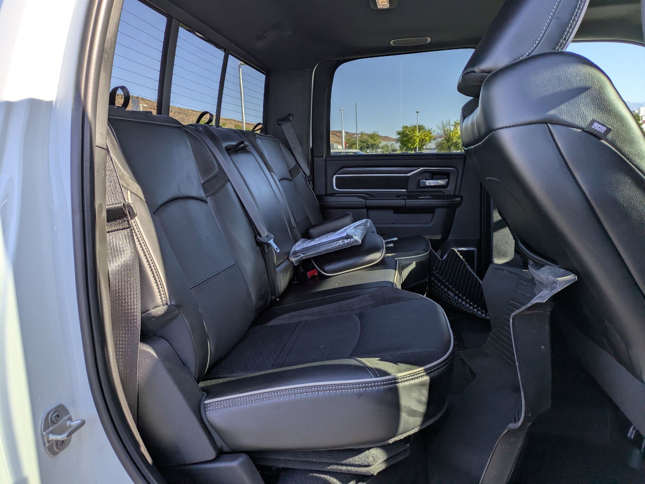 Used 2024 RAM 3500 Laramie w/ Sport Appearance Package AWD/4WD image 30