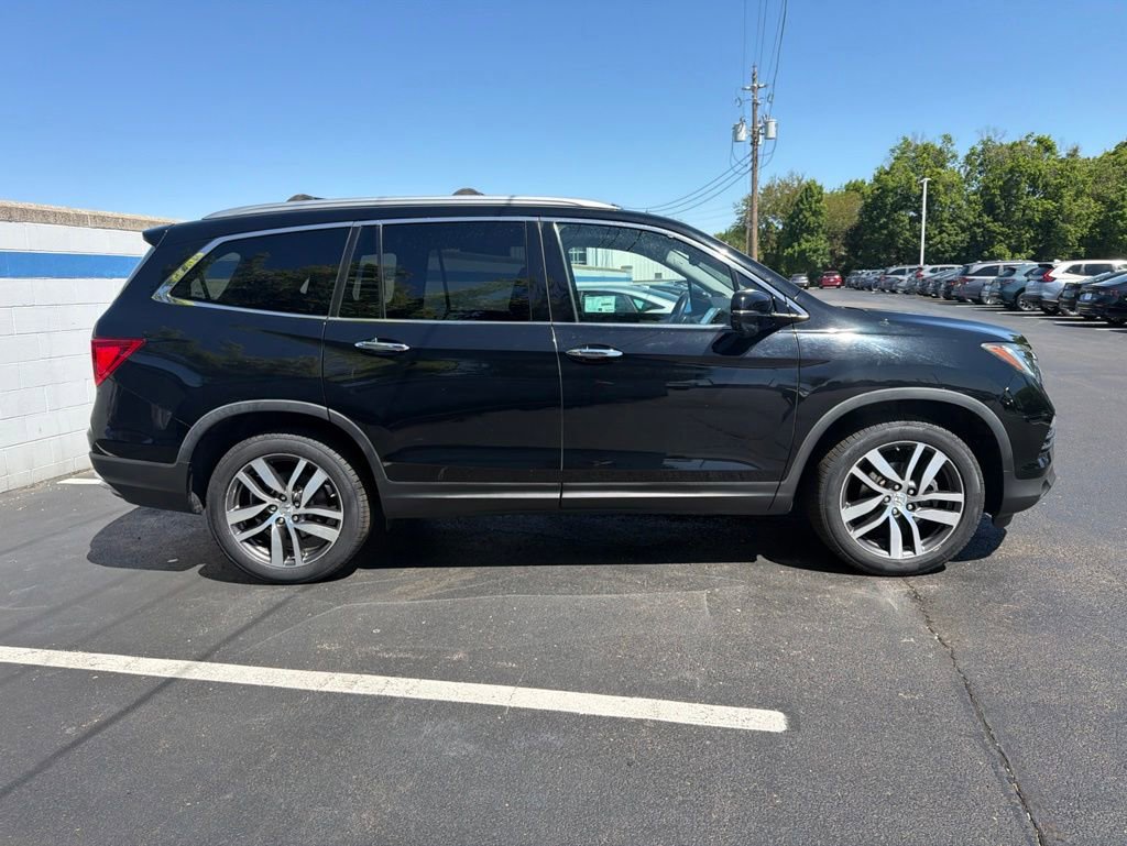 Used 2017 Honda Pilot Touring image 7