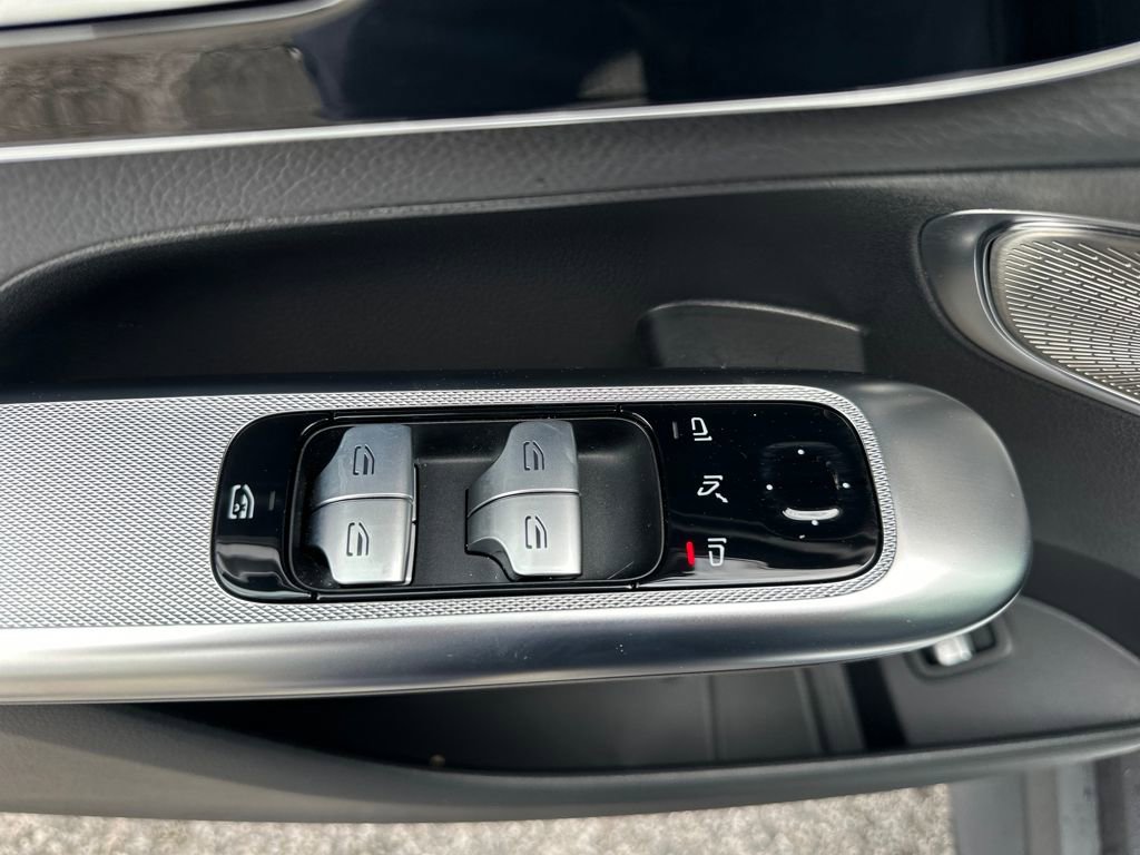 Certified 2025 Mercedes-Benz GLC 300 4MATIC image 28