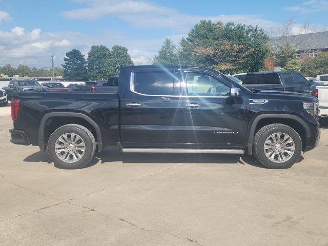 Used 2023 GMC Sierra 1500 Denali AWD/4WD image 2