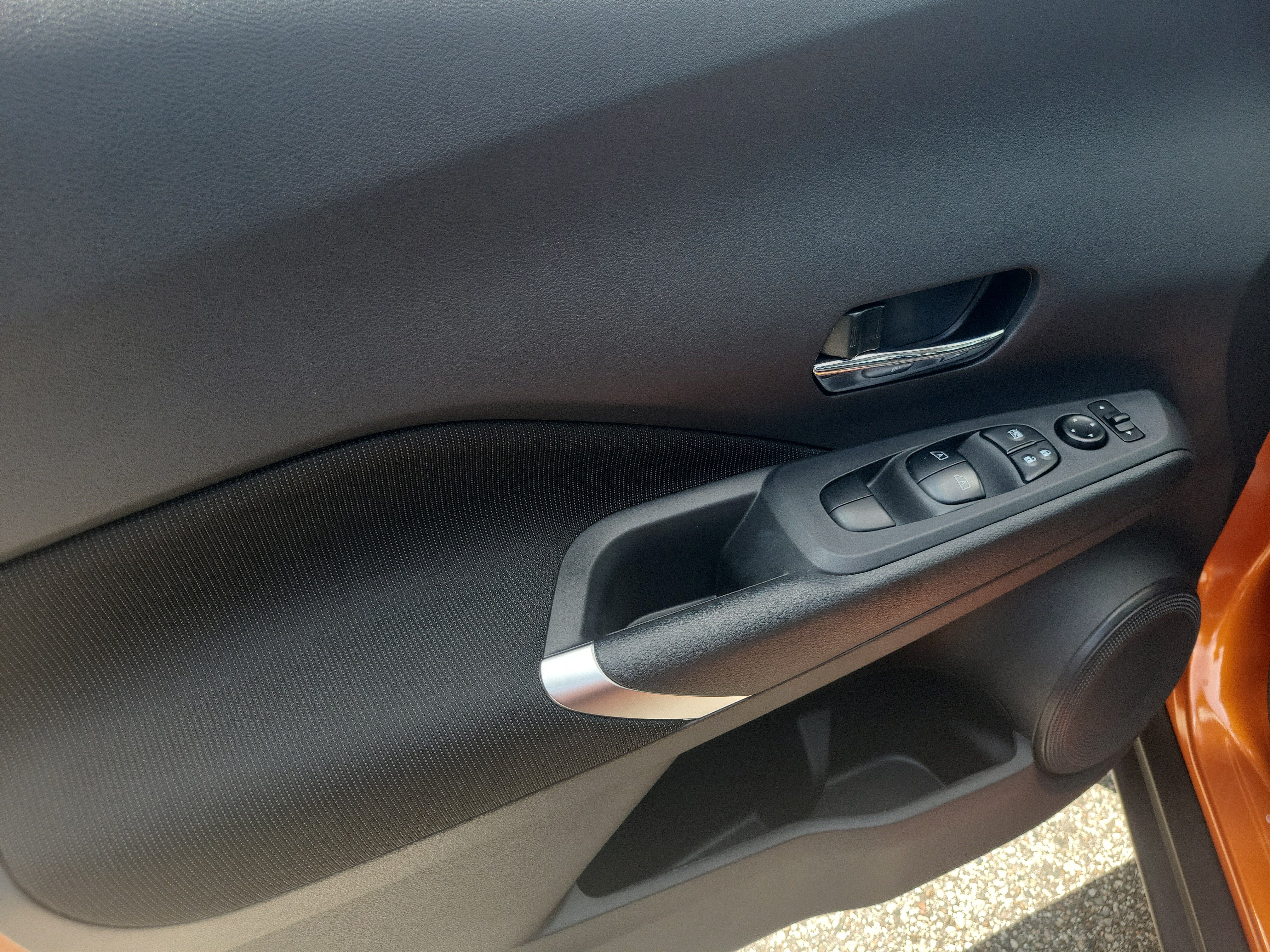 Certified 2024 Nissan Kicks SV FWD image 16