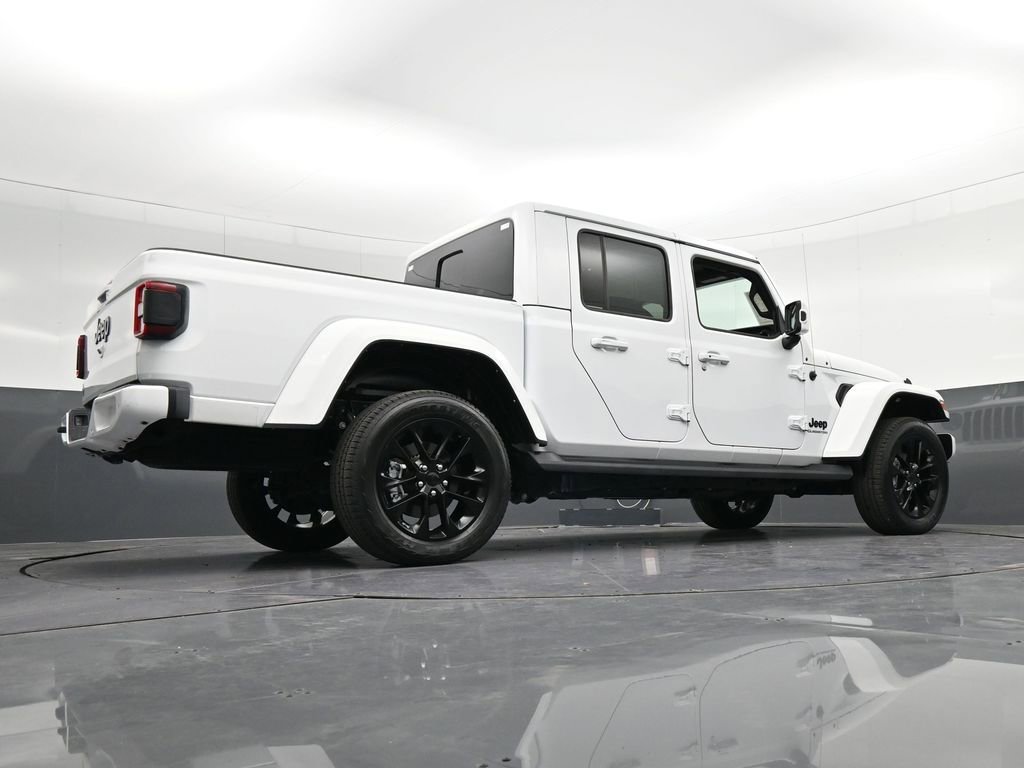 Used 2021 Jeep Gladiator Overland image 31