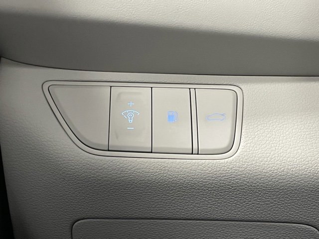 New 2025 Genesis G70 2.5T image 13