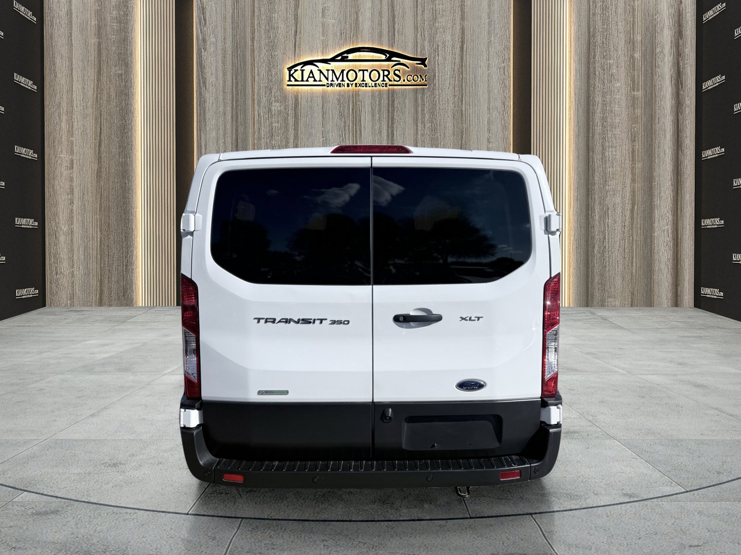 Used 2023 Ford Transit 350 XLT image 6