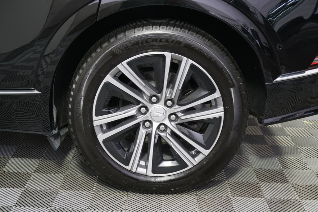 Certified 2024 Cadillac Lyriq Luxury w/ LPO, Floor Liner Package AWD/4WD image 20