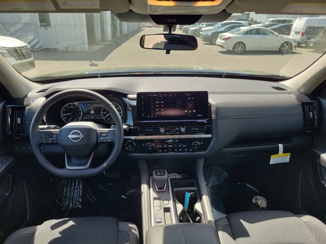 New 2026 Nissan Pathfinder SV image 22