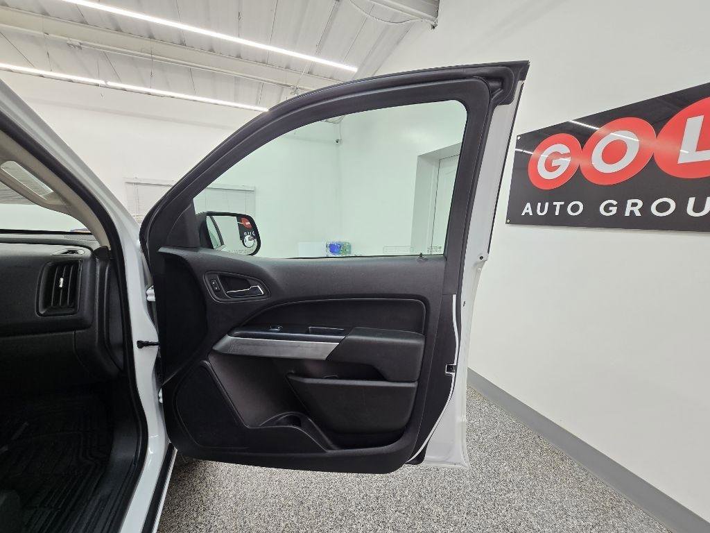 Used 2020 Chevrolet Colorado LT w/ Safety Package RWD image 23
