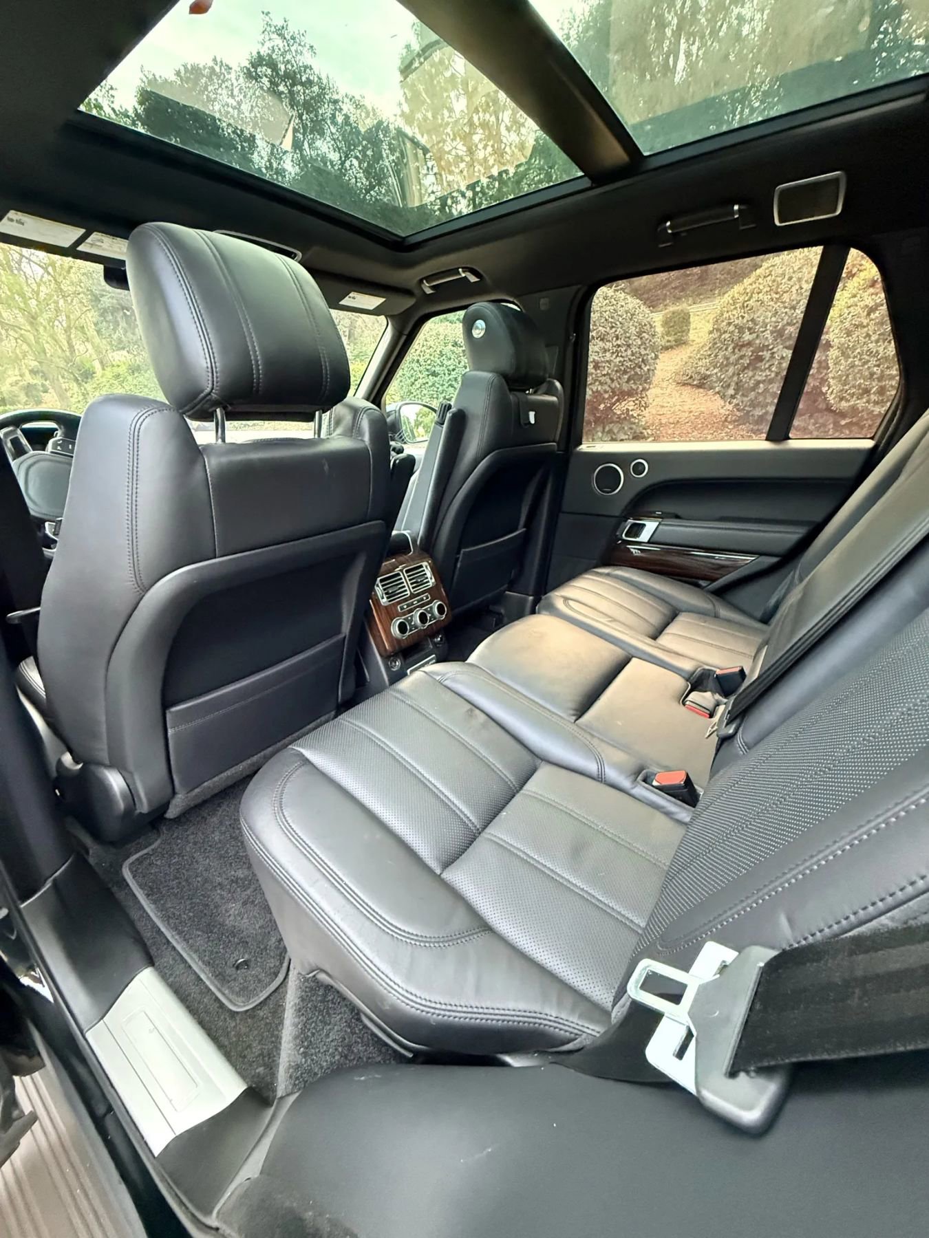 Used 2016 Land Rover Range Rover HSE image 28