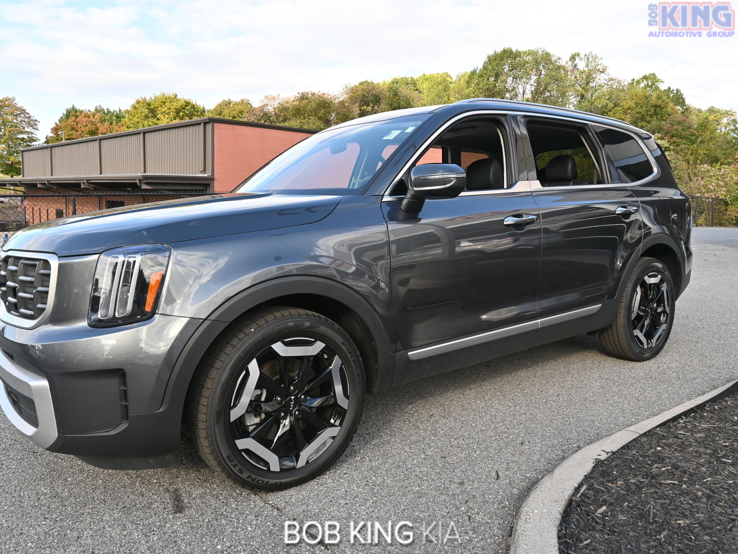 Used 2023 Kia Telluride S w/ S Sunroof Package